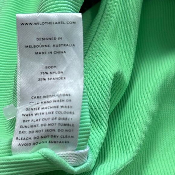 Willo Lime Green& White Ribbed Biker Shorts & Sports Bra - Picture 8 of 8